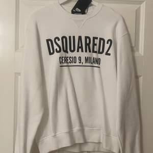 DSQUARED2 vit sweatshirt - Aldrig använd med prislappen kvar