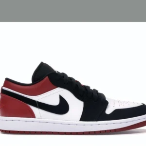 Jordans skor - Skorna kommer tyvärr inte till användning längre, använd max 3 gånger så de är som nya!