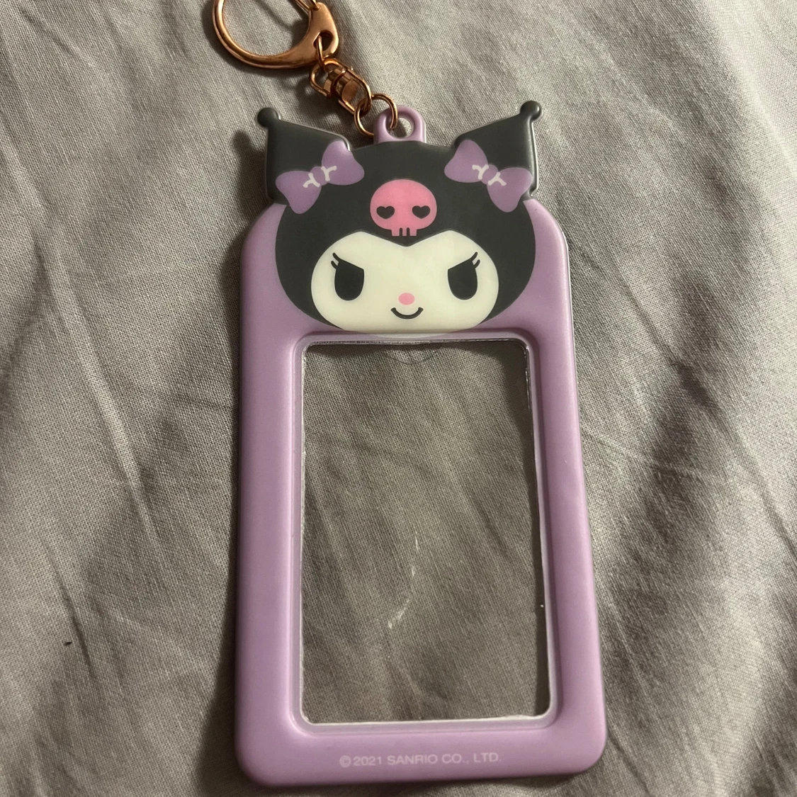 kpop sanrio pc holder 