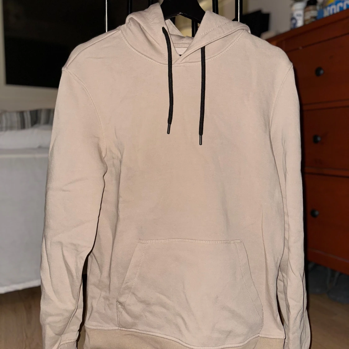 Beige hoodie från Bershka
