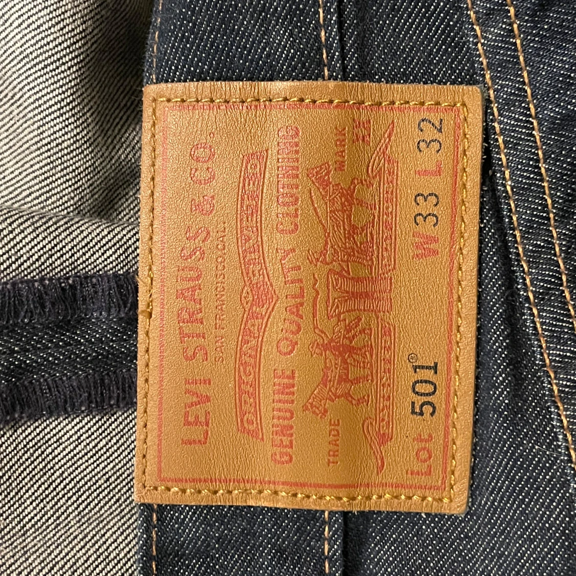 Levi's 501 jeans i mörkblå denim - 92