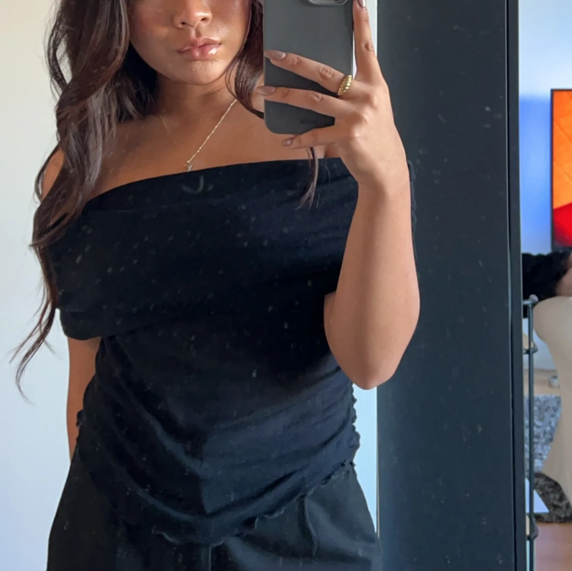 Svart offshoulder tubtopp