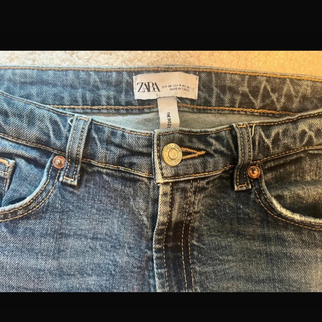 Blå bootcut jeans från Zara - 93