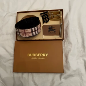 Burberry belt  - Helt ny 