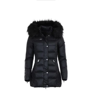 ROCKANDBLUE jacka - Jättefin svart Rockandblue jacka i storlek 36 som tyvärr inte passar längre. Köpt ny för 2800kr och är använd en vinter!