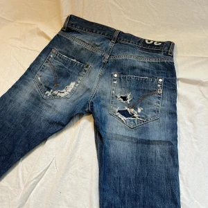 Dondup ripped jeans slim - Dondup slim jeans, bra cond🙌