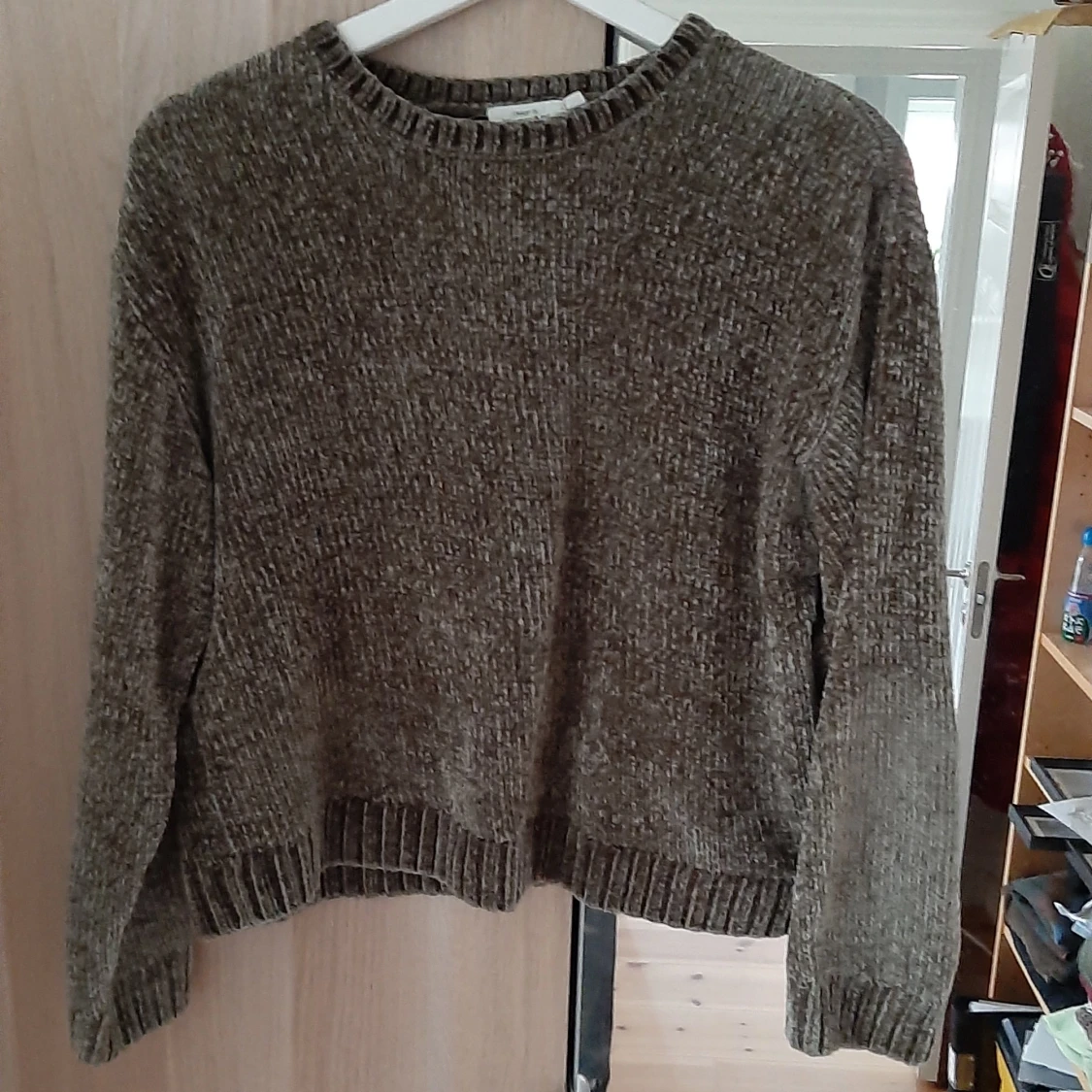 Mysig mörkgrön hösttröja - 92