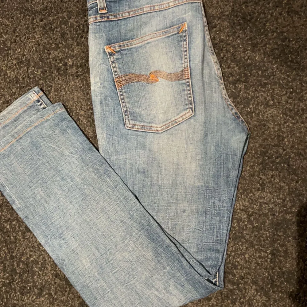 Fräscha Nudie jeans, skriv vid frågor  Mvh, VL closet. Jeans & Byxor.