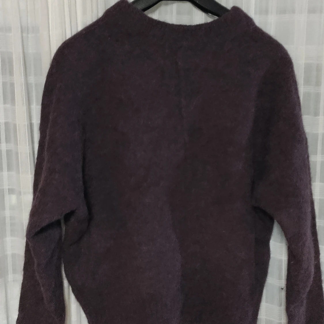 Mörklila stickad tröja från Lindex