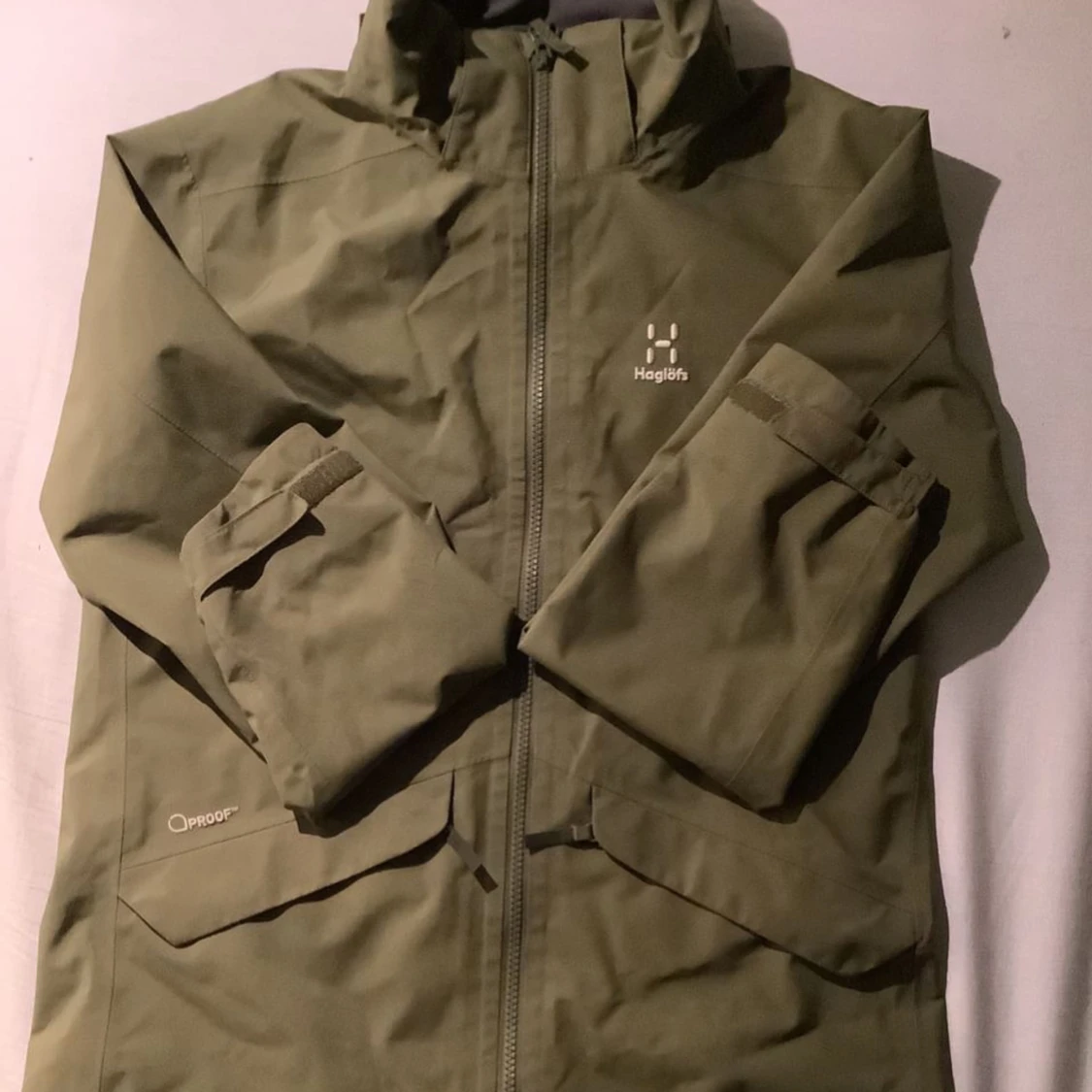 Haglöfs jacka i ny skick säljer pga passar inte längre 