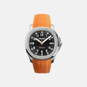Aquanaut - Seiko Mod - Klockan är i nyskick, precis modifierad och byggd av oss. Utrustad med ett automatiskt urverk från Seiko NH35. Klocklåda samt verktyg för att ta bort länkar medföljer.  Vid frakt, packar vi klockan säkert. Hör av er vid fler frågor/bilder!