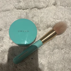 Sweed Miracle Powder - Sweed Miracle Powder med tillhörande borste. endast testad :) nr 03 golden medium