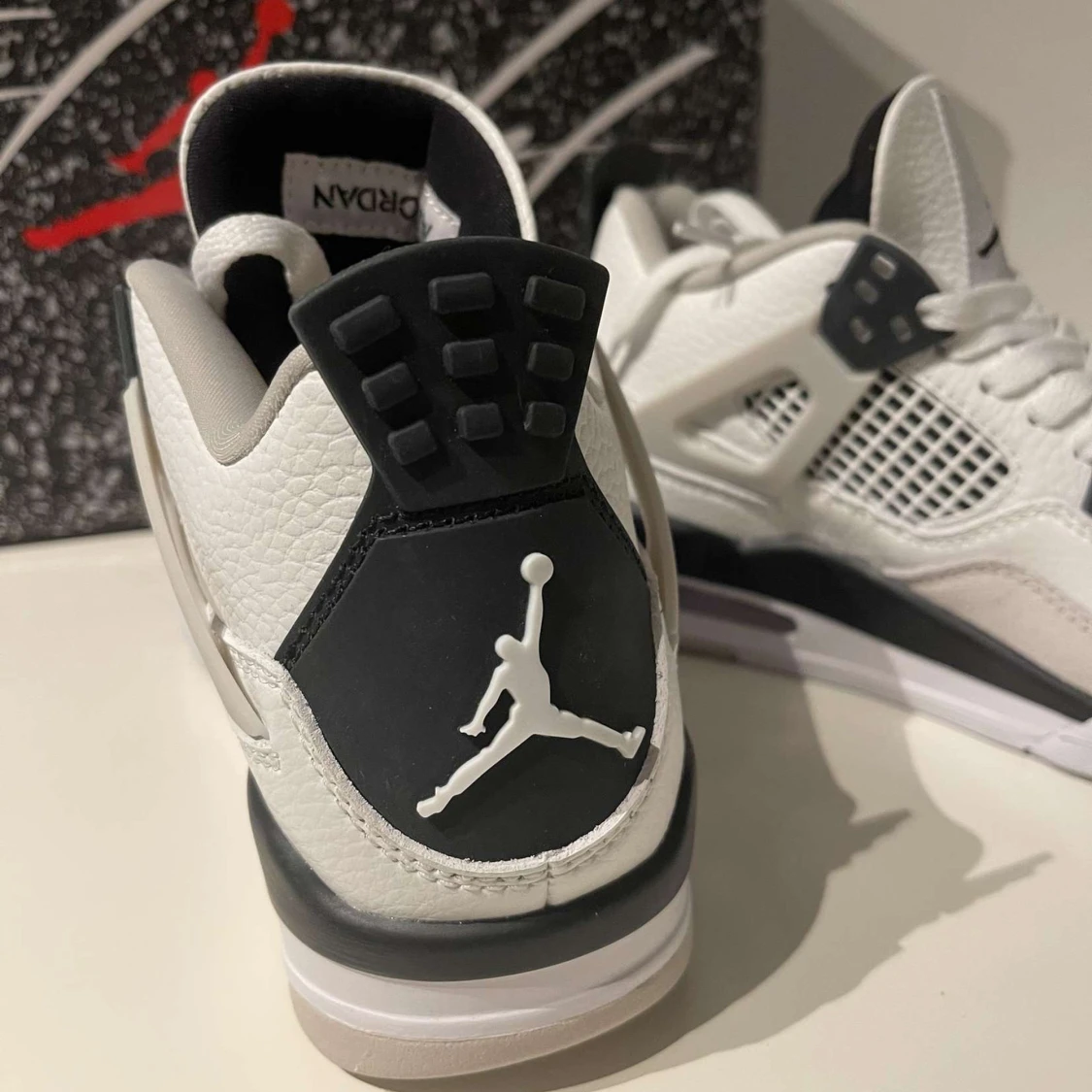 Nike Jordans 4  - 92