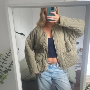 Grön jacka zara - Så snygg grön jacka från Zara som passar perfekt till hösten😍