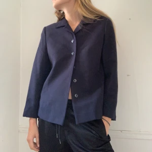 Kavaj/jacka - Marinblå ull jacka - M