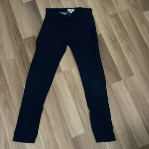 Chinos - Chinos storlek 164, champion republic i mycket bra skick. Mörk blåa