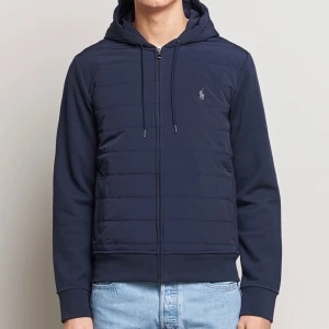 Hybrid Full-Zip Hoodie - Ralph Lauren Hybrid Full-Zip Hoodie i storlek L, aldrig använd 