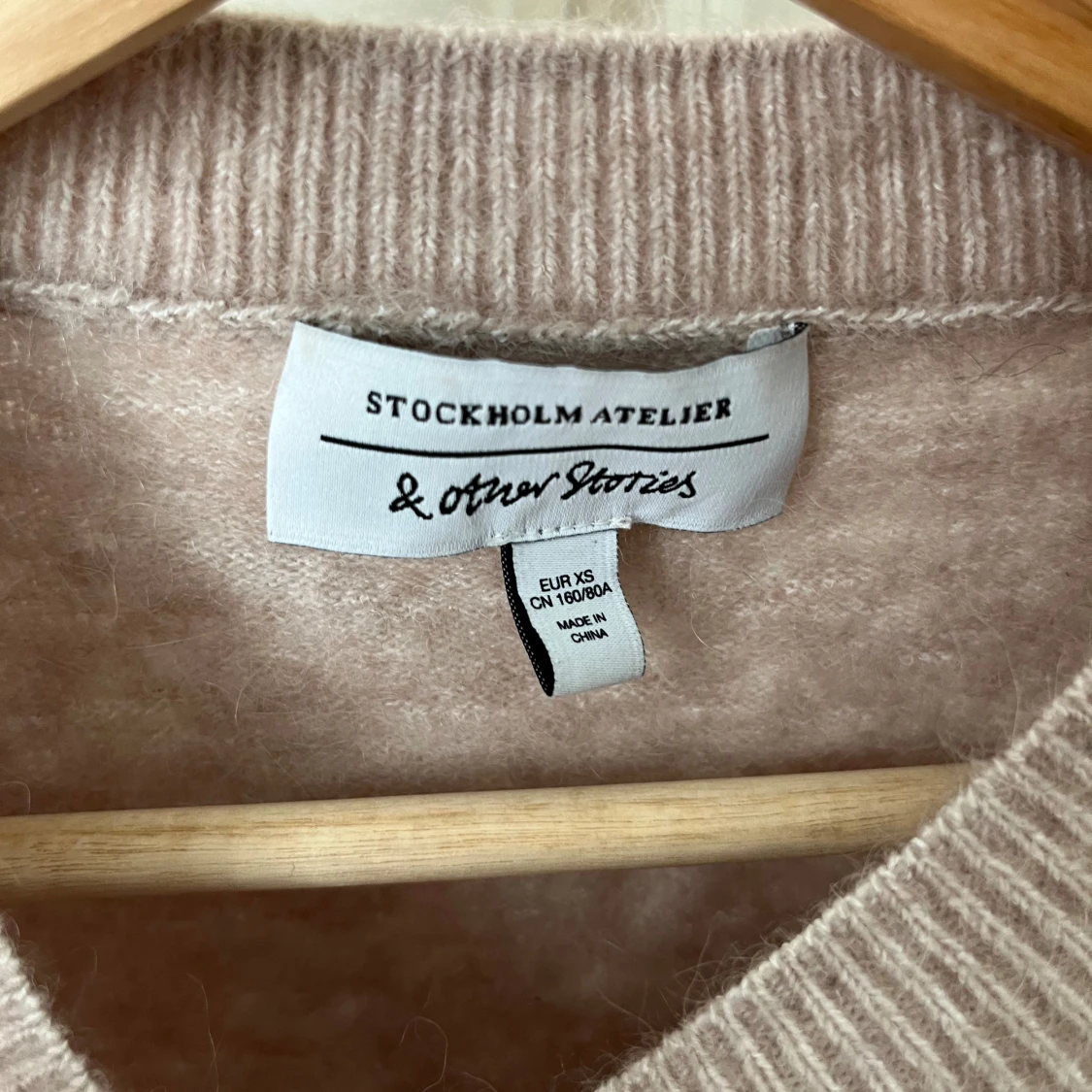 &other stories stickad beige topp - 91