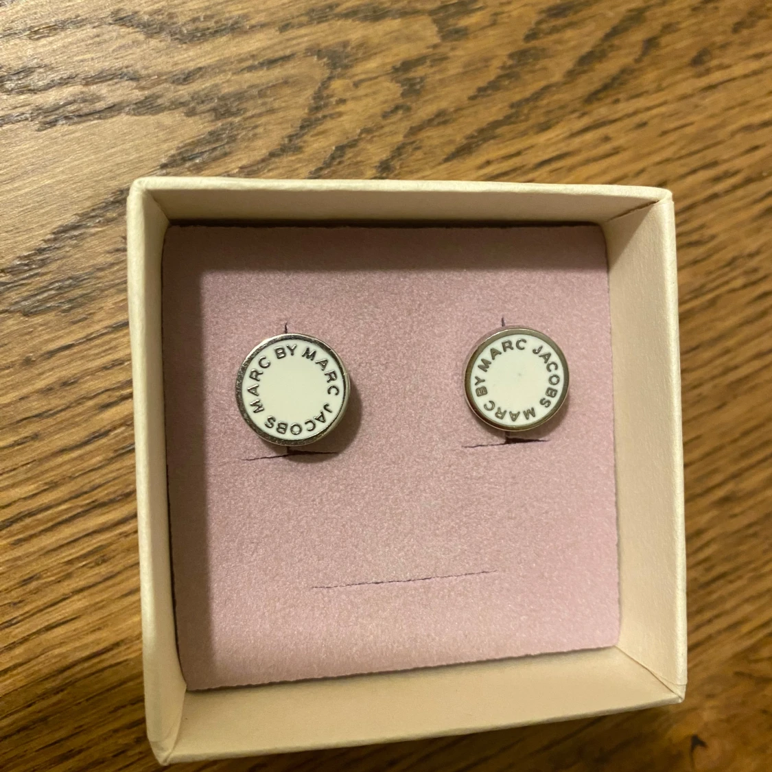 Örhängen Marc Jacobs 