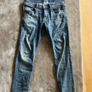 Diesel jeans 30/32 - Diesel jeans i storlek 30/32, slim fit.