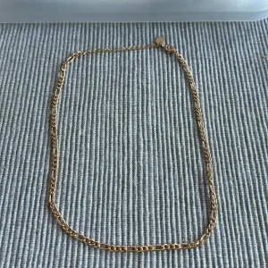 Halskedja - Guldig halskedja/halsband. 