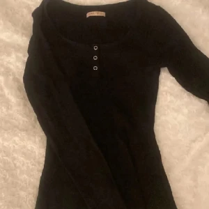 tröja - en jättefin tröja från annafield, inte använd står bara i garderoben