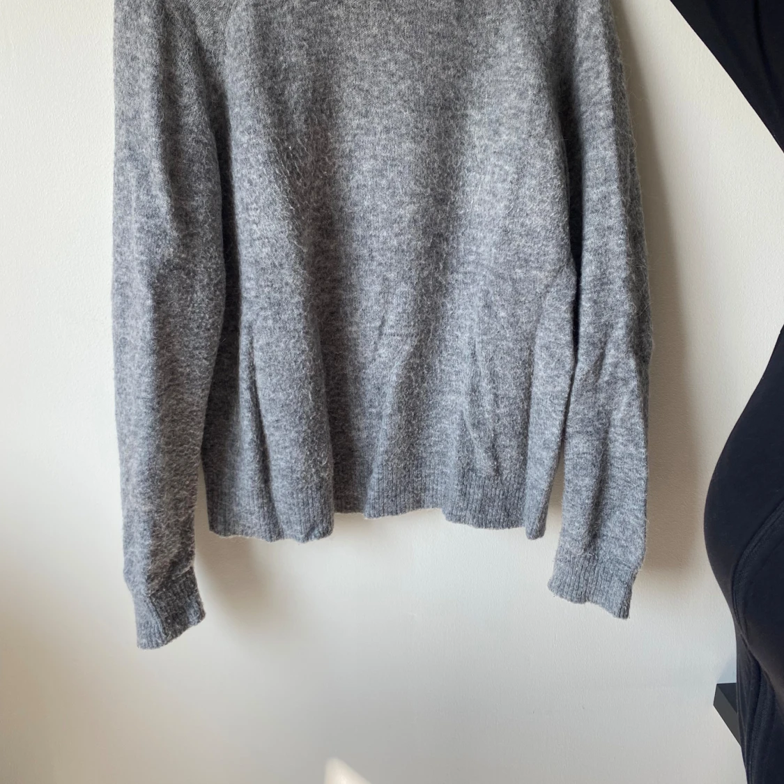 Grå stickad tröja från Zara