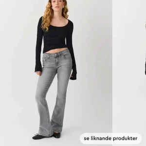 Mid waist Jeans - Jeans från Gina använda 3-5 gånger typ , är som nya men säljer för det inte är min stil, köpta för 499kr säljer dem för 299kr💕