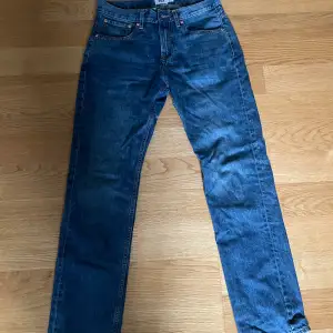 Lager 157 jeans i storlek 31/32. Knappt använda, nyskick