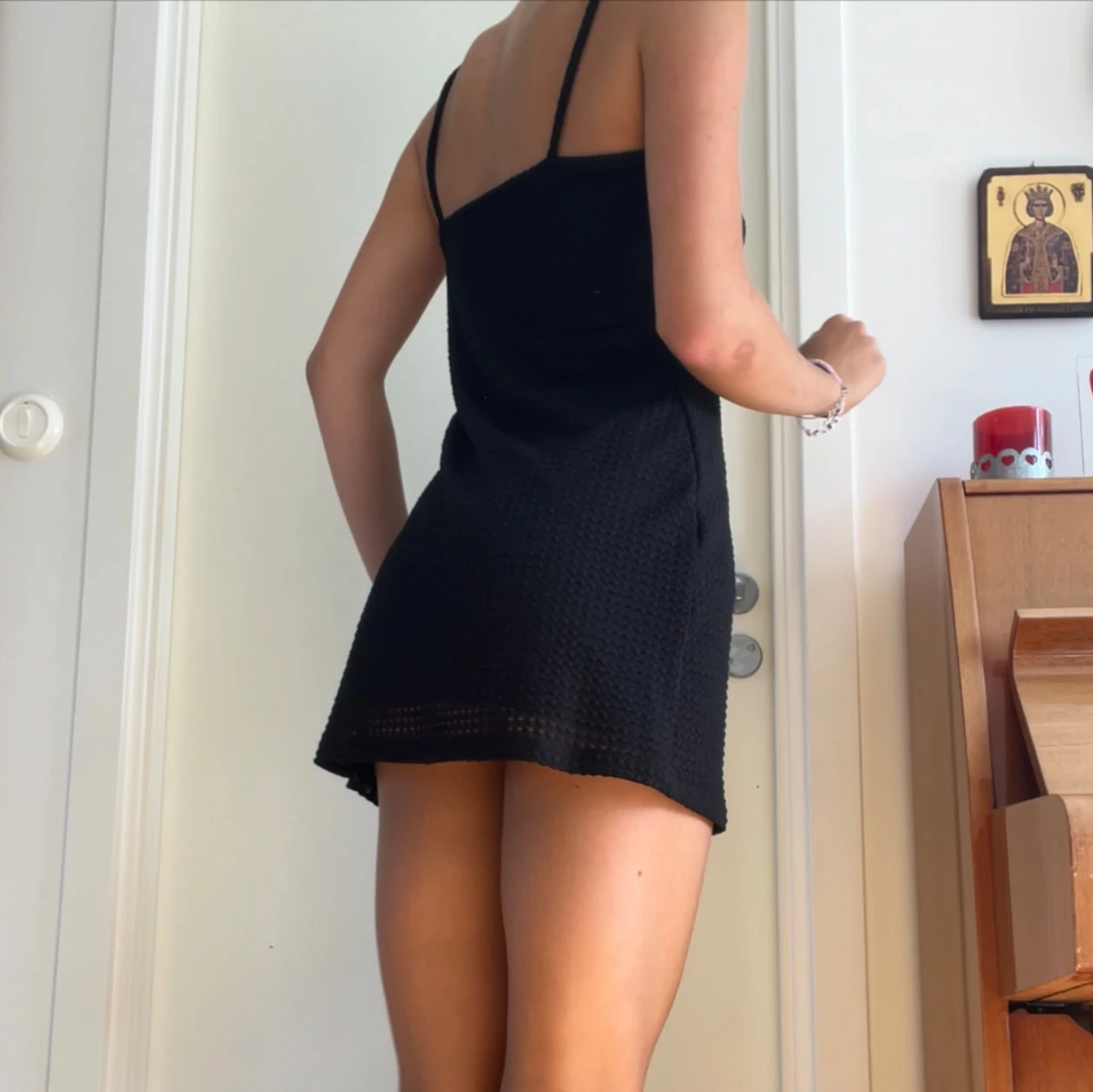 Svart miniklänning i coolt matrial - 90