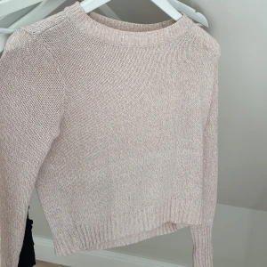 Rosa stickad tröja - Jättefin och myckwt bea skick