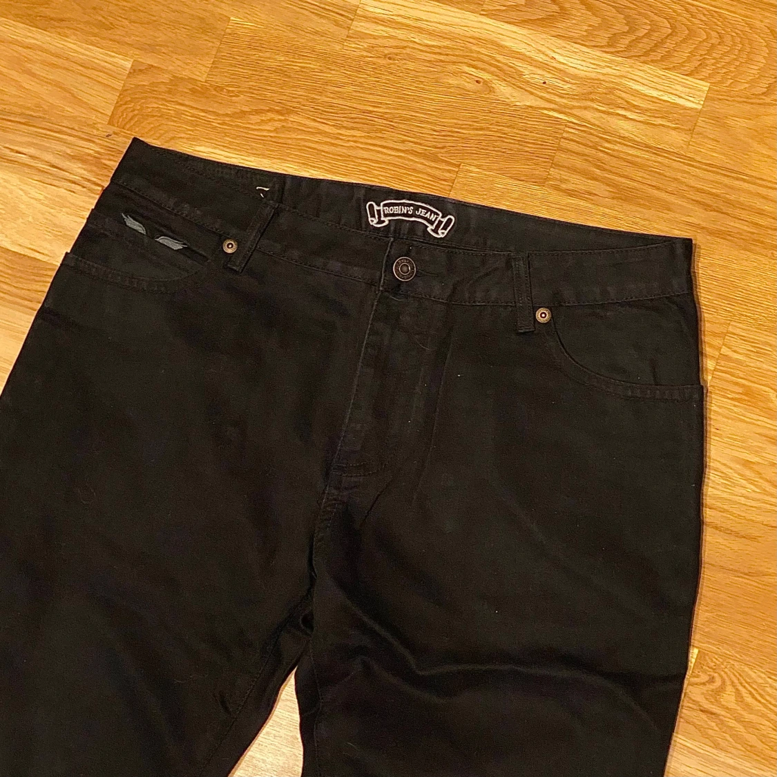 Robin’s Jeans - 91