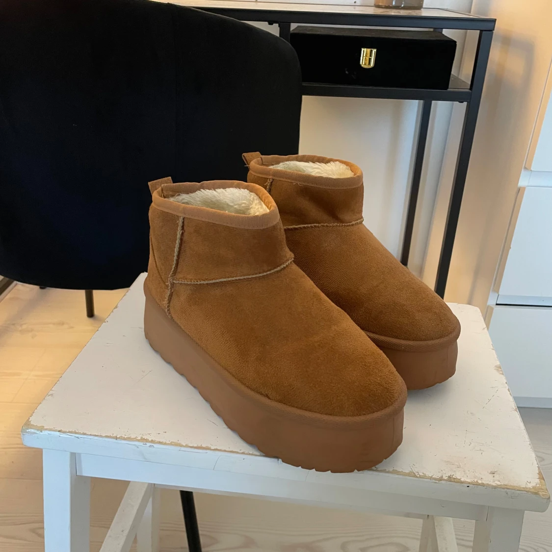 UGG med hög sula  - 90