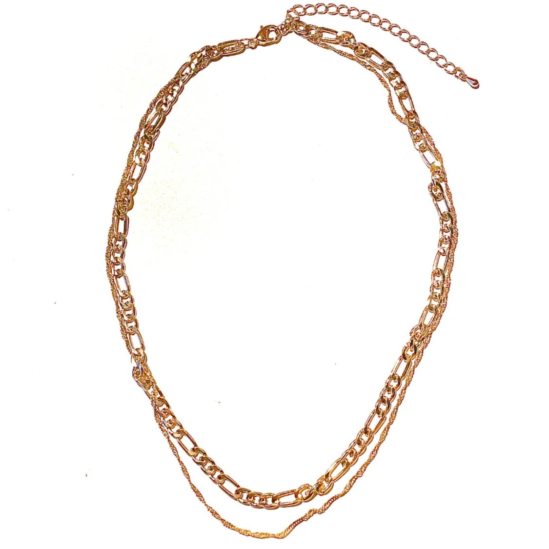 Fint guldfärgat halsband