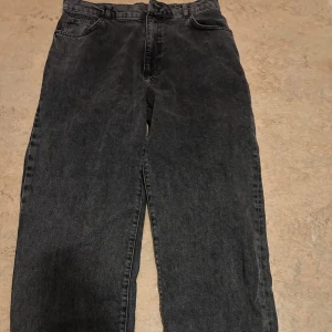 Woodbird jeans  - Cond 8/10 Knappt använda  Storlek 30/32 Pris 200