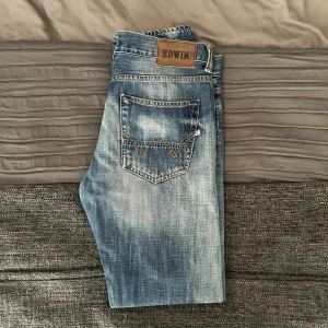 Edwin Jeans - Edwin jeans med snygg tvätt i felfritt skick. Slimfit. 
