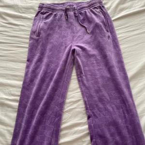 Juicy couture byxor  - Limited edition juicy couture mjukisbyxor  Strl M  