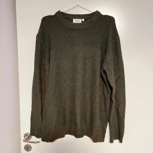 Weekday stickad tröja - Väl använd, storlek M