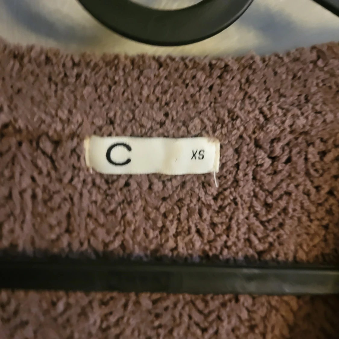 Brun stickad kofta - 91