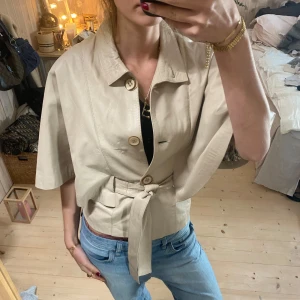 Poncho  - SUPER snygg kappa / jacka❣️❣️ tryck gärna på köp nu💕