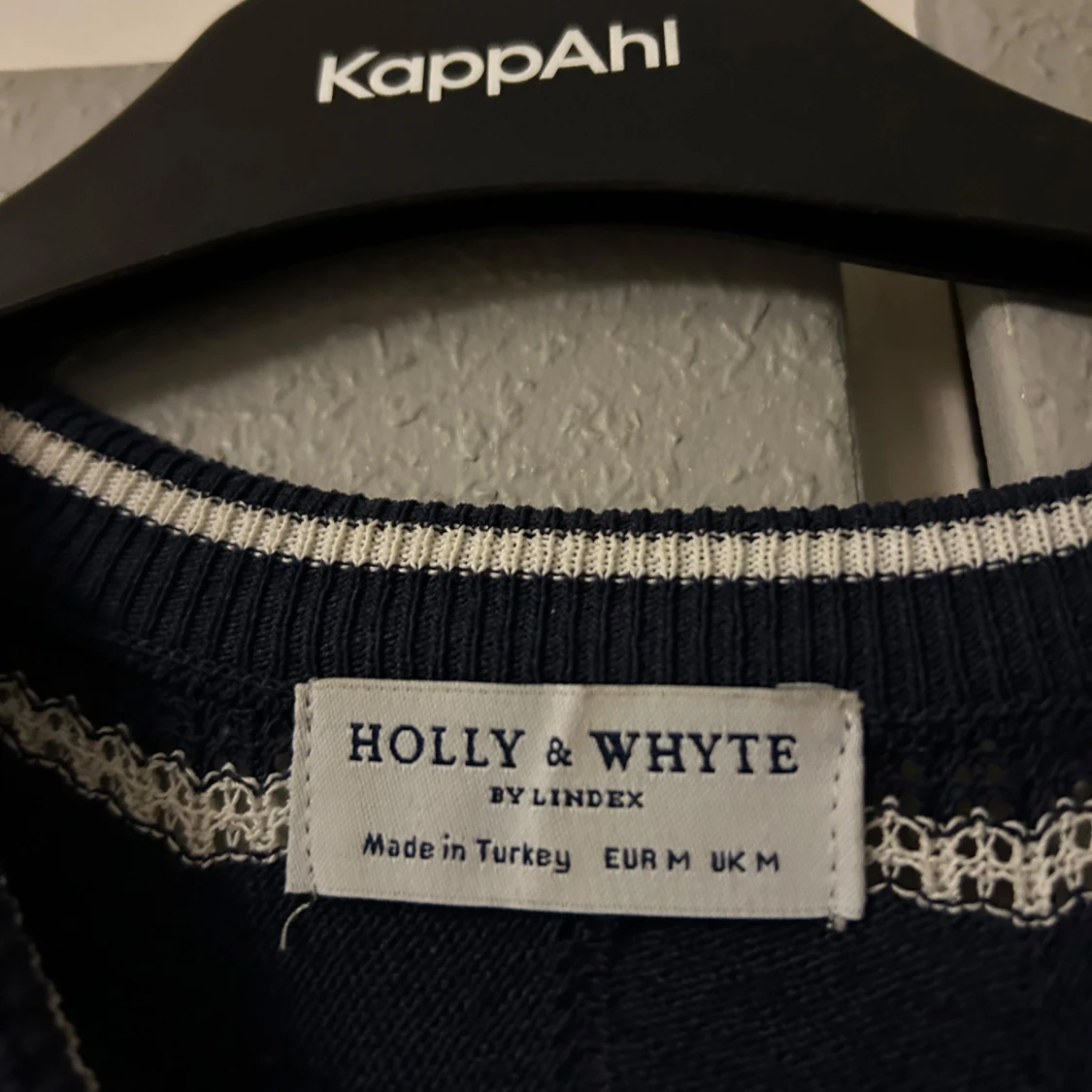 Mörkblå tröja från Holly & Whyte - 90