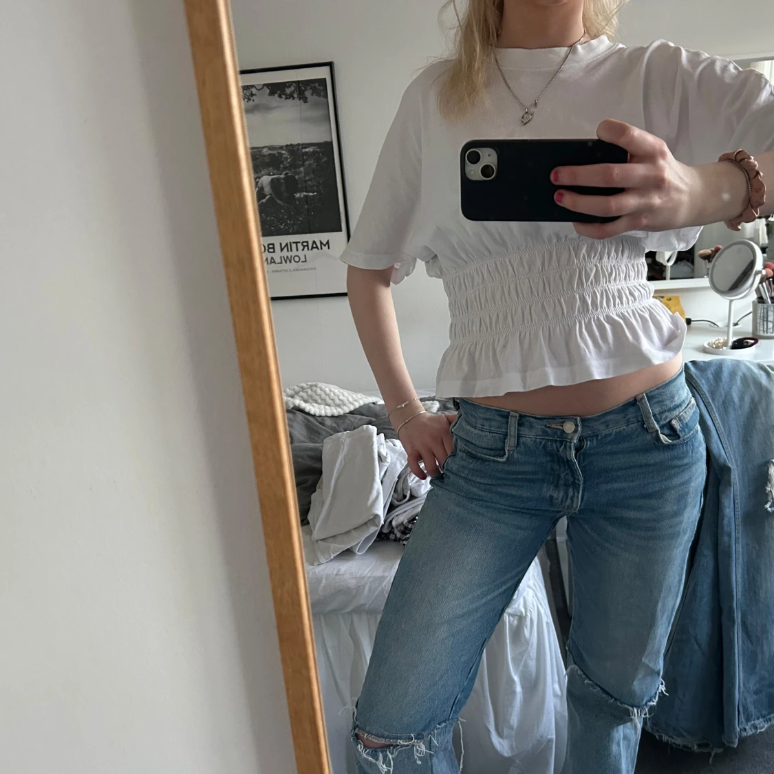 Vit kortärmad topp med smock - 91