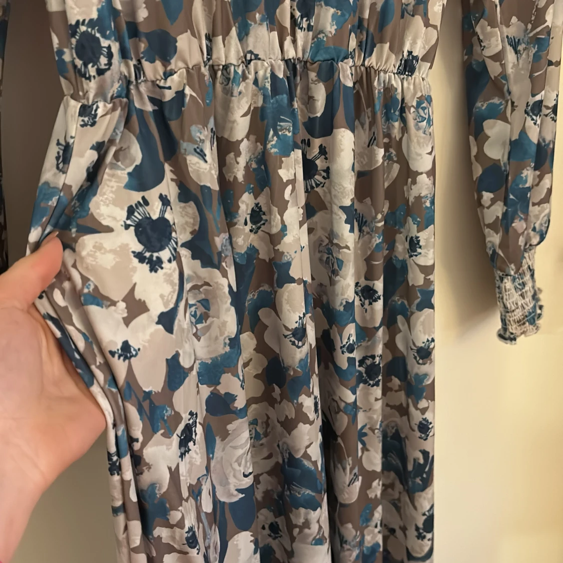 Blommig klänning  - 90