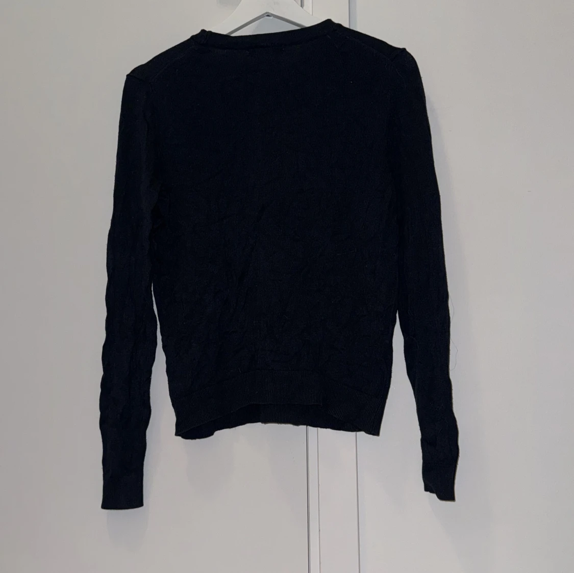 Marinblå tröja från Basic - 90