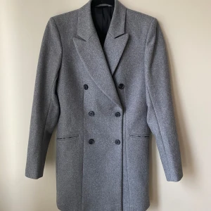 Kappa i ull J. Lindeberg  - Nyskick ej använd  Storlek 36 J.Lindeberg 