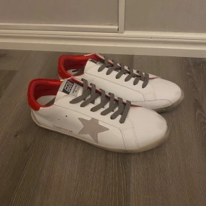 Golden goose  - Golden goose 1)1därav priser skriv för mer info och pris