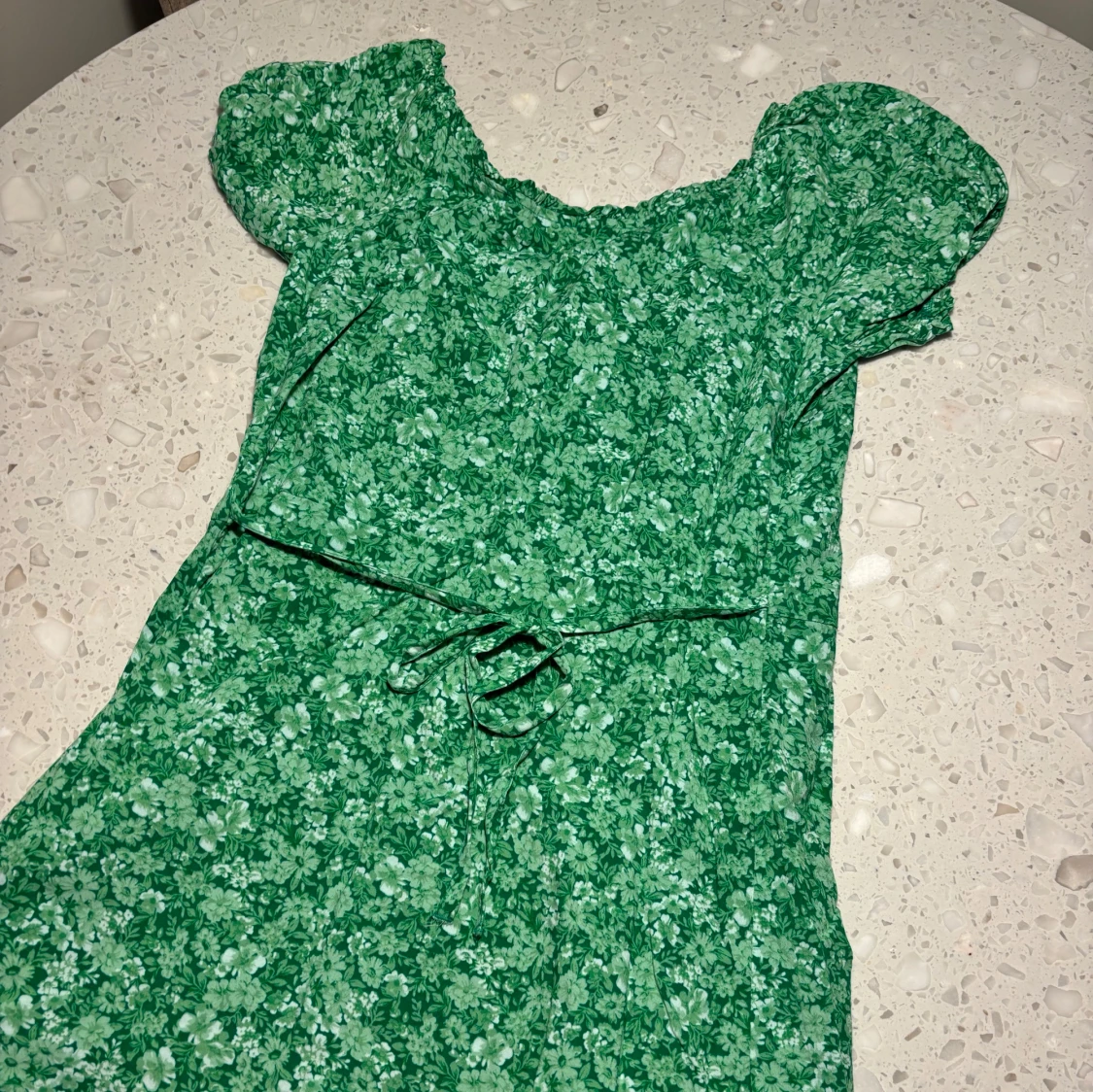 Grön blommig klänning från Pimkie - 90