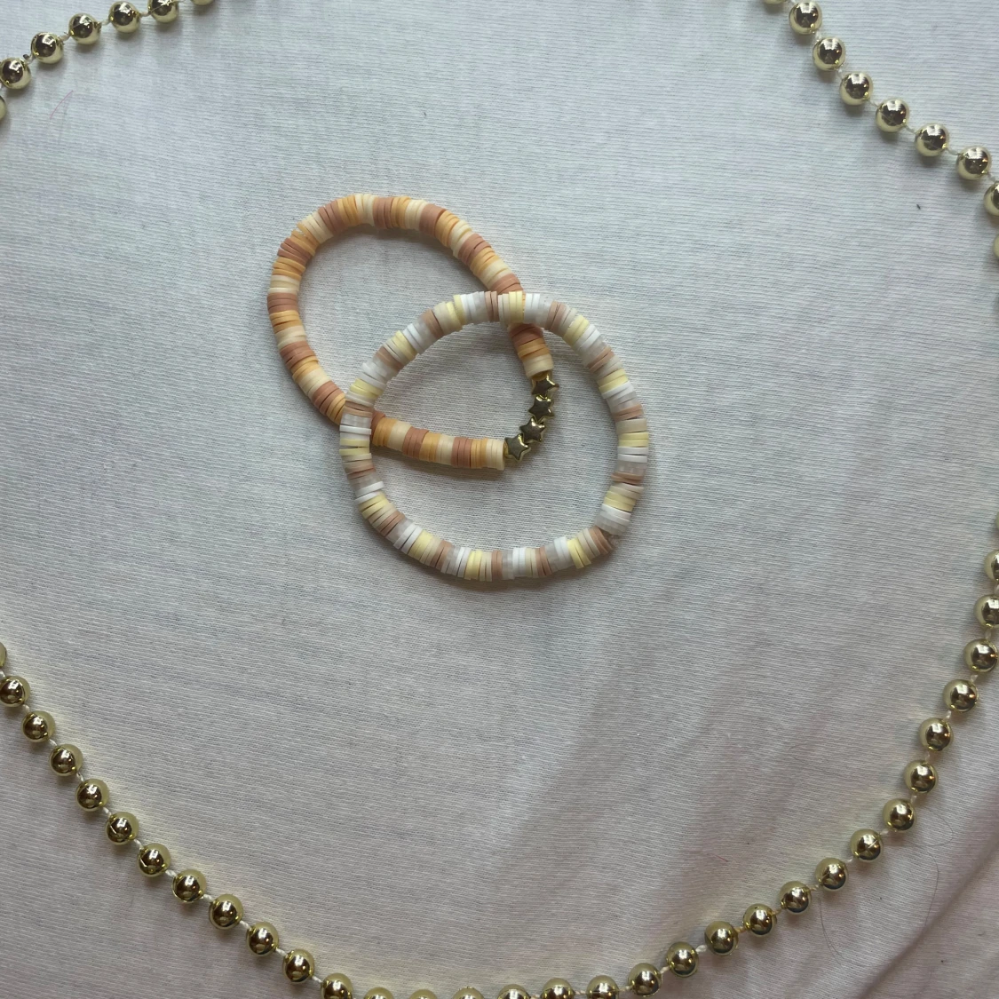 Färgglada armband och halsband - 90