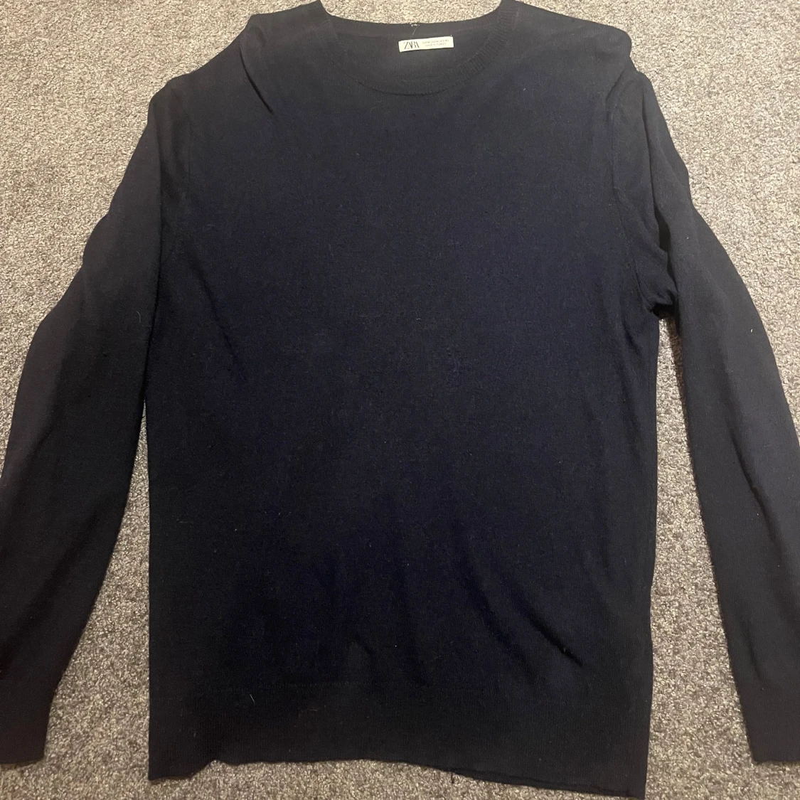 Mörkblå tröja från Zara - 1