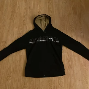 Svart Hugo boss zip hoodie - Svart zip hoodie från Hugo boss